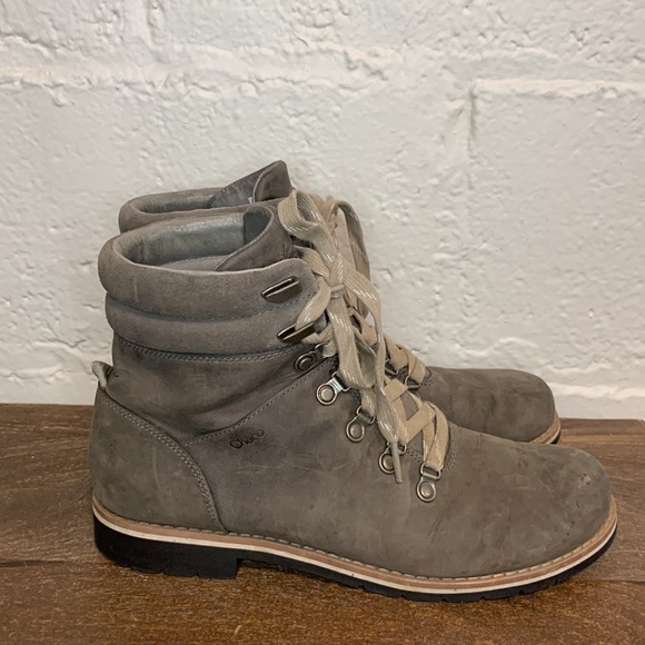 Chaco Women’s Gray Suede Lace Up Winter Boot Sz 10 - Picture 3 of 6